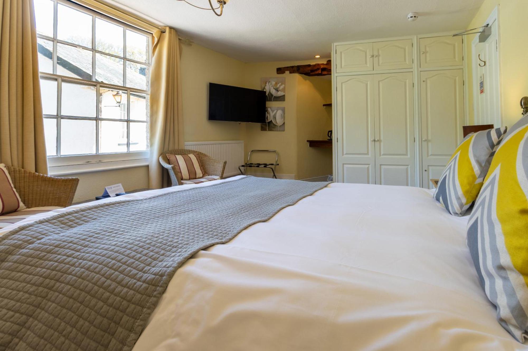 New Inn Crediton Szoba fotó